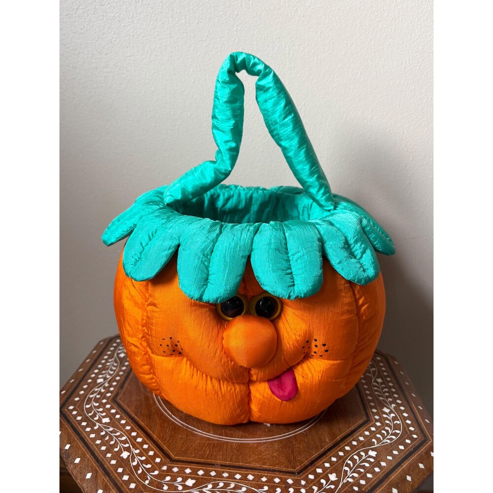 Vintage Pumpkin/Jack-O-Lantern Trick Or Treat Basket/Pail Plush 1993 Joelson Ind